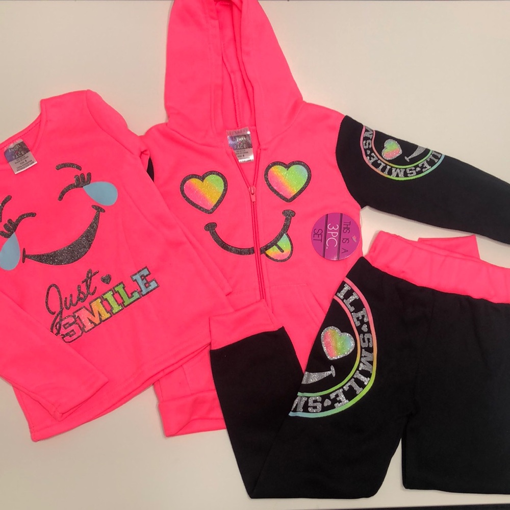 Brand new 3 pc set with tags!